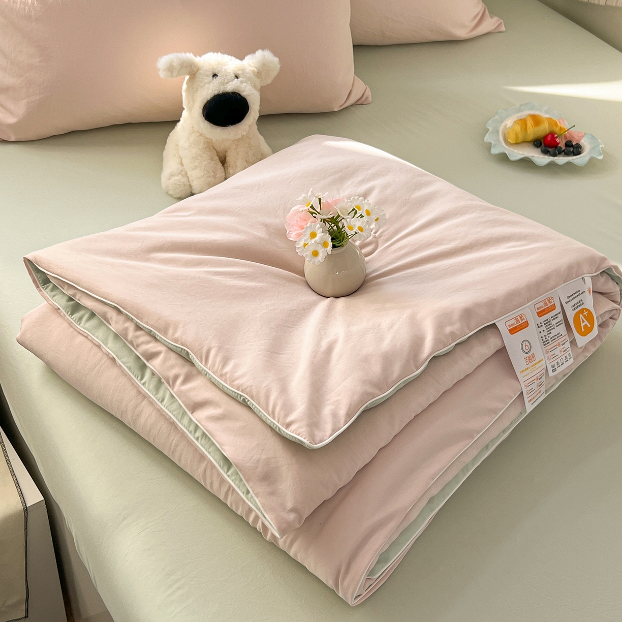 91家纺网 家纺一手货源 找家纺 冕悠家纺 2026春夏新款A类高克重超级无敌柔软水洗棉拼色夏被空调被夏凉被四件套 春芜绿+藕粉-夏凉被