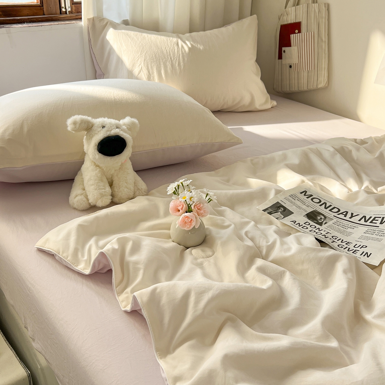 91家纺网 家纺一手货源 找家纺 冕悠家纺 2026春夏新款A类高克重超级无敌柔软水洗棉拼色夏被空调被夏凉被四件套 幕山紫+芝士粉-夏凉被