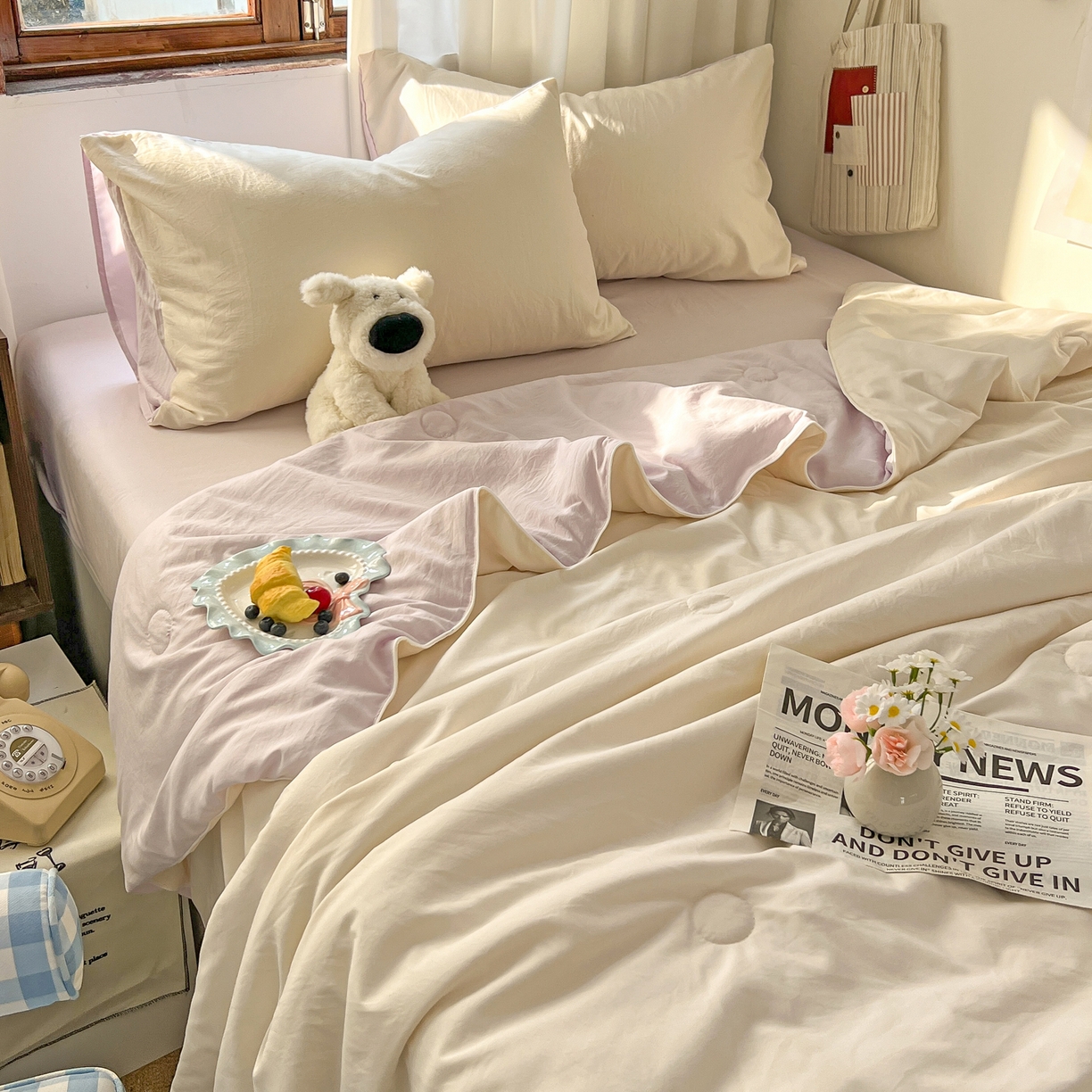 91家纺网 家纺一手货源 找家纺 冕悠家纺 2026春夏新款A类高克重超级无敌柔软水洗棉拼色夏被空调被夏凉被四件套 幕山紫+芝士粉-夏凉被