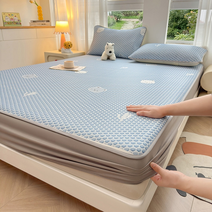 义博家纺 2026新款碳光冰丝席5D印花床笠款 热带熊