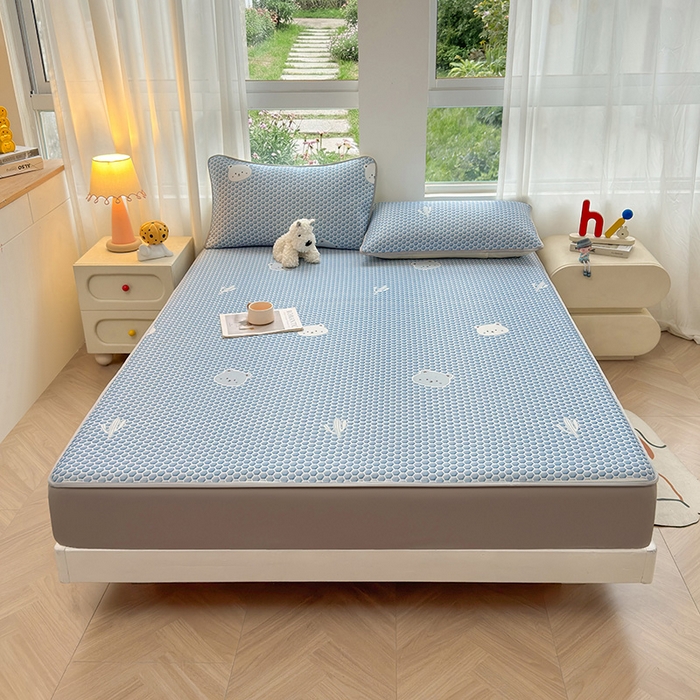 91家纺网 家纺一手货源 找家纺 义博家纺 2026新款碳光冰丝席5D印花床笠款 热带熊