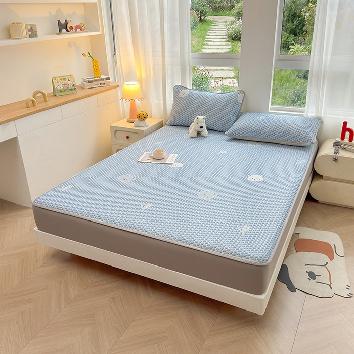 91家纺网 家纺一手货源 找家纺 义博家纺 2026新款碳光冰丝席5D印花床笠款 热带熊