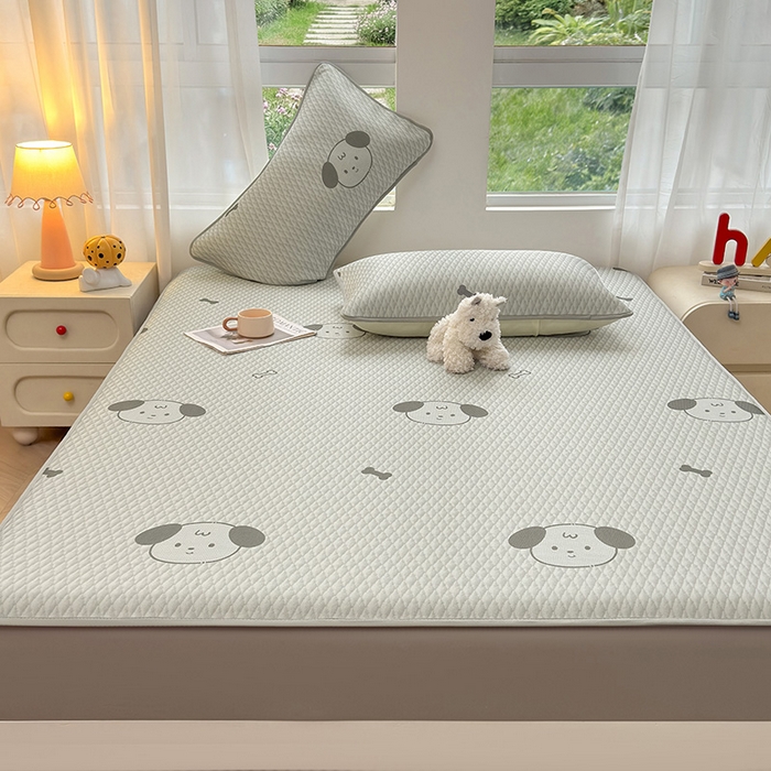 91家纺网 家纺一手货源 找家纺 义博家纺 2026新款碳光冰丝席5D印花床笠款 淘气狗