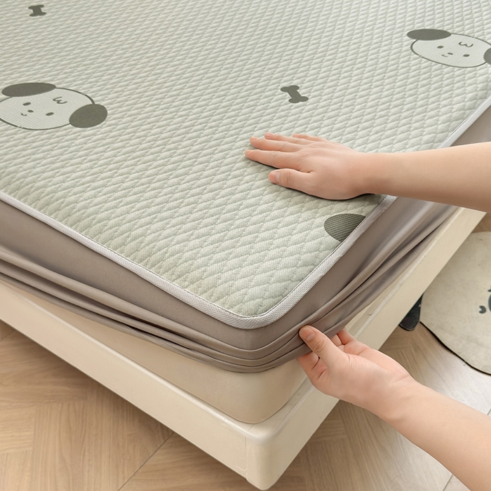 91家纺网 家纺一手货源 找家纺 义博家纺 2026新款碳光冰丝席5D印花床笠款 淘气狗