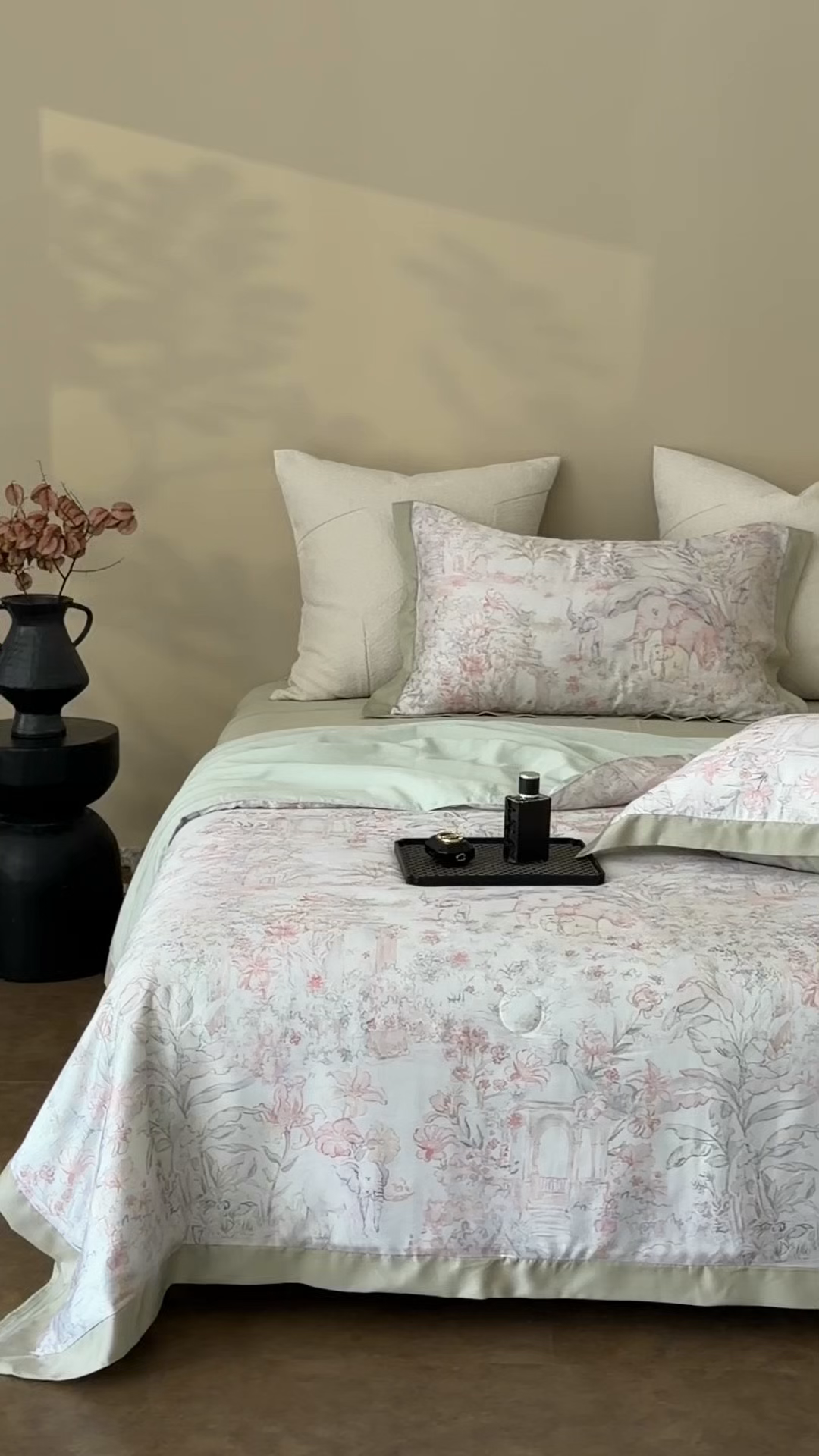 91家纺网 家纺一手货源 找家纺 立奥被业 2026年新款100%莱赛尔夏被莱赛尔夏被四件套天丝夏凉被 秘境花序-绿