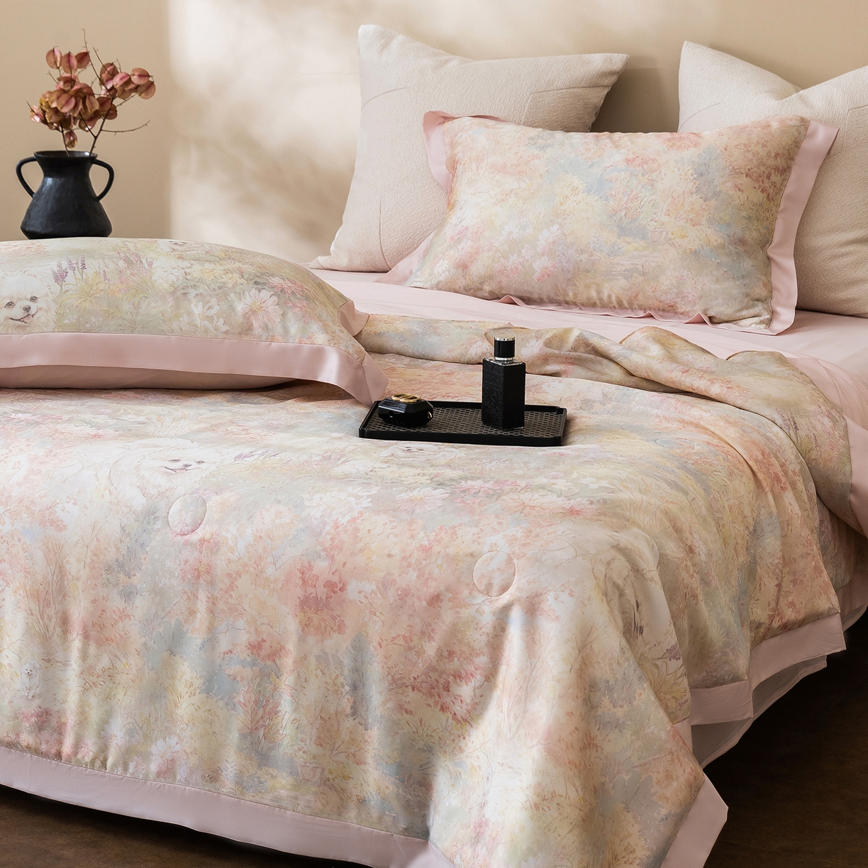 91家纺网 家纺一手货源 找家纺 立奥被业 2026年新款100%莱赛尔夏被莱赛尔夏被四件套天丝夏凉被 小憩花园-粉