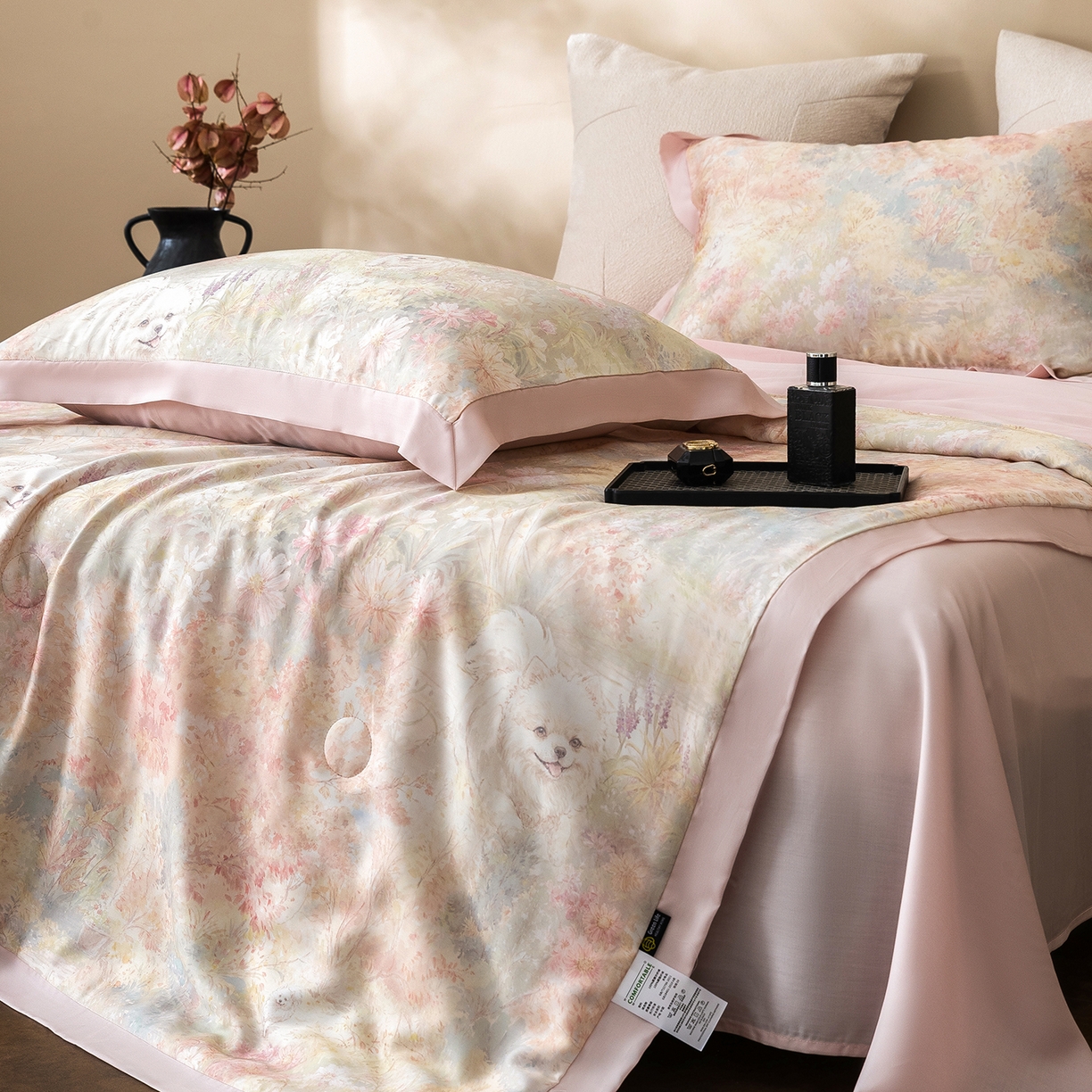 91家纺网 家纺一手货源 找家纺 立奥被业 2026年新款100%莱赛尔夏被莱赛尔夏被四件套天丝夏凉被 小憩花园-粉