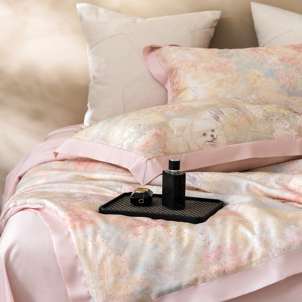 91家纺网 家纺一手货源 找家纺 立奥被业 2026年新款100%莱赛尔夏被莱赛尔夏被四件套天丝夏凉被 小憩花园-粉