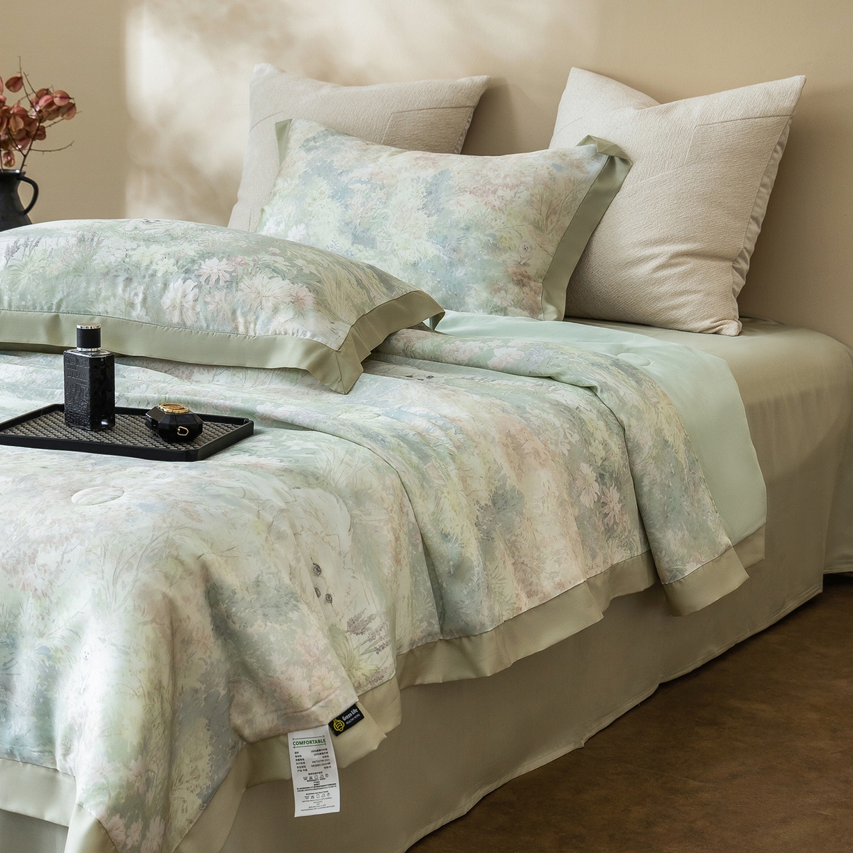 91家纺网 家纺一手货源 找家纺 立奥被业 2026年新款100%莱赛尔夏被莱赛尔夏被四件套天丝夏凉被 小憩花园-绿