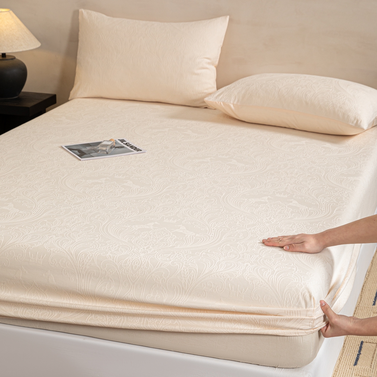 91家纺网 家纺一手货源 找家纺 眠博士 2026春夏新款60水洗立体提花床笠床笠单价 床笠-冠马踏云-奶白