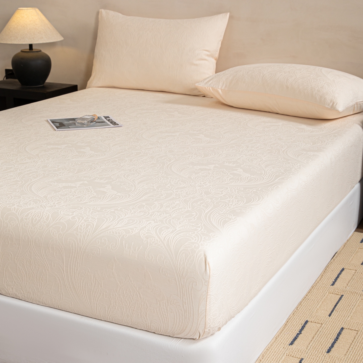 91家纺网 家纺一手货源 找家纺 眠博士 2026春夏新款60水洗立体提花床笠床笠单价 床笠-冠马踏云-奶白