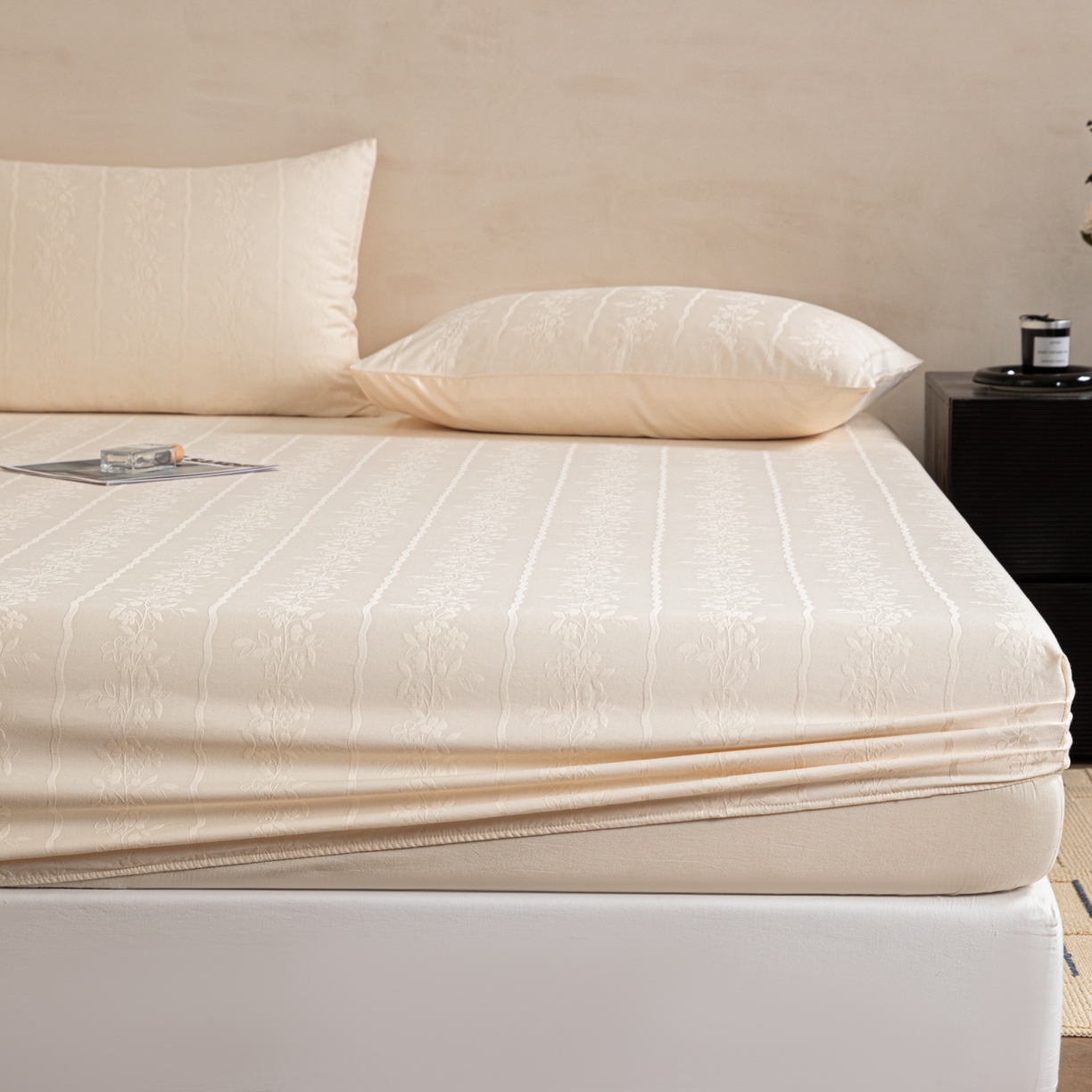 91家纺网 家纺一手货源 找家纺 眠博士 2026春夏新款60水洗立体提花床笠床笠单价 床笠-花间梦-奶白