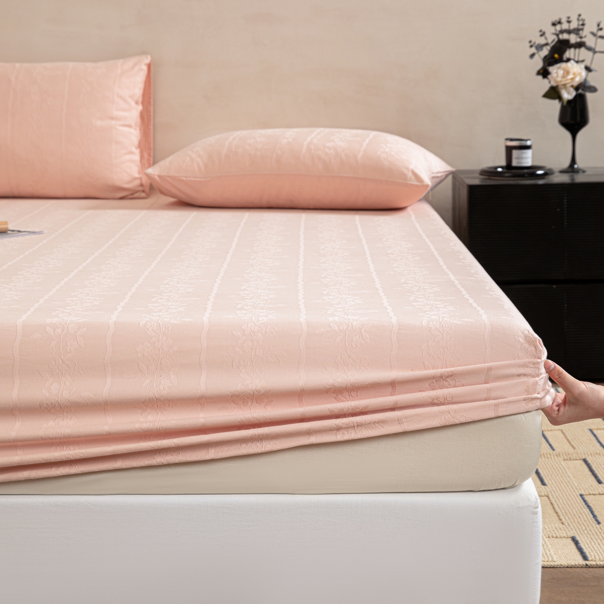 91家纺网 家纺一手货源 找家纺 眠博士 2026春夏新款60水洗立体提花床笠床笠单价 床笠-花间梦-粉