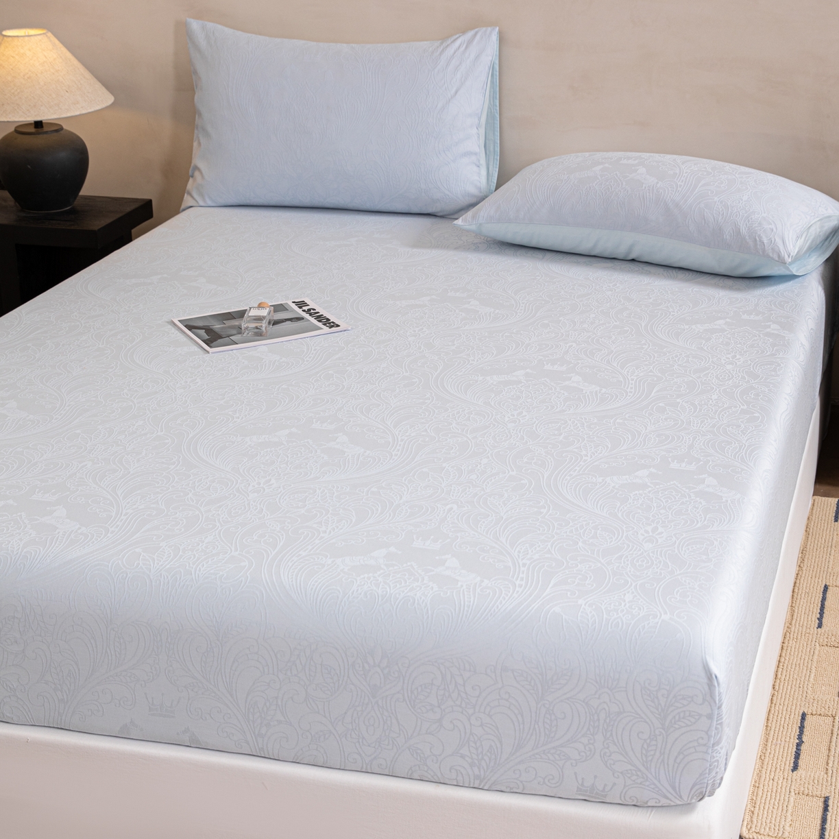 91家纺网 家纺一手货源 找家纺 眠博士 2026春夏新款60水洗立体提花床笠床笠单价 床笠-冠马踏云-嫩蓝