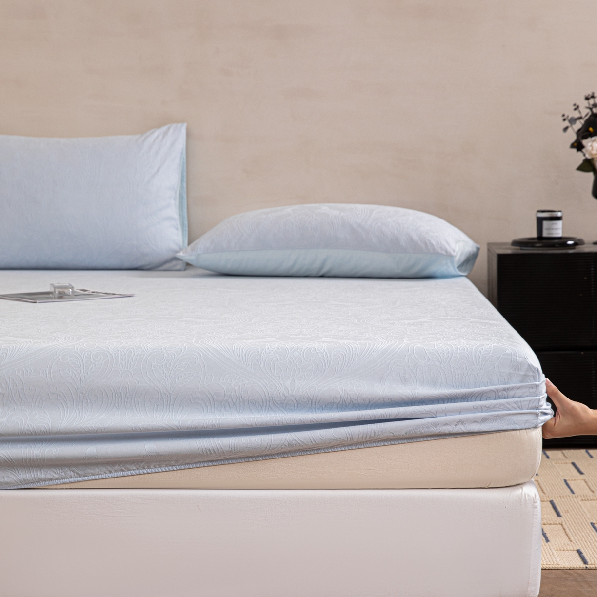 91家纺网 家纺一手货源 找家纺 眠博士 2026春夏新款60水洗立体提花床笠床笠单价 床笠-冠马踏云-嫩蓝