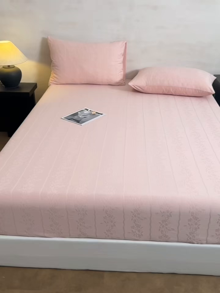 91家纺网 家纺一手货源 找家纺 眠博士 2026春夏新款60水洗立体提花床笠床笠单价 床笠-花间梦-粉