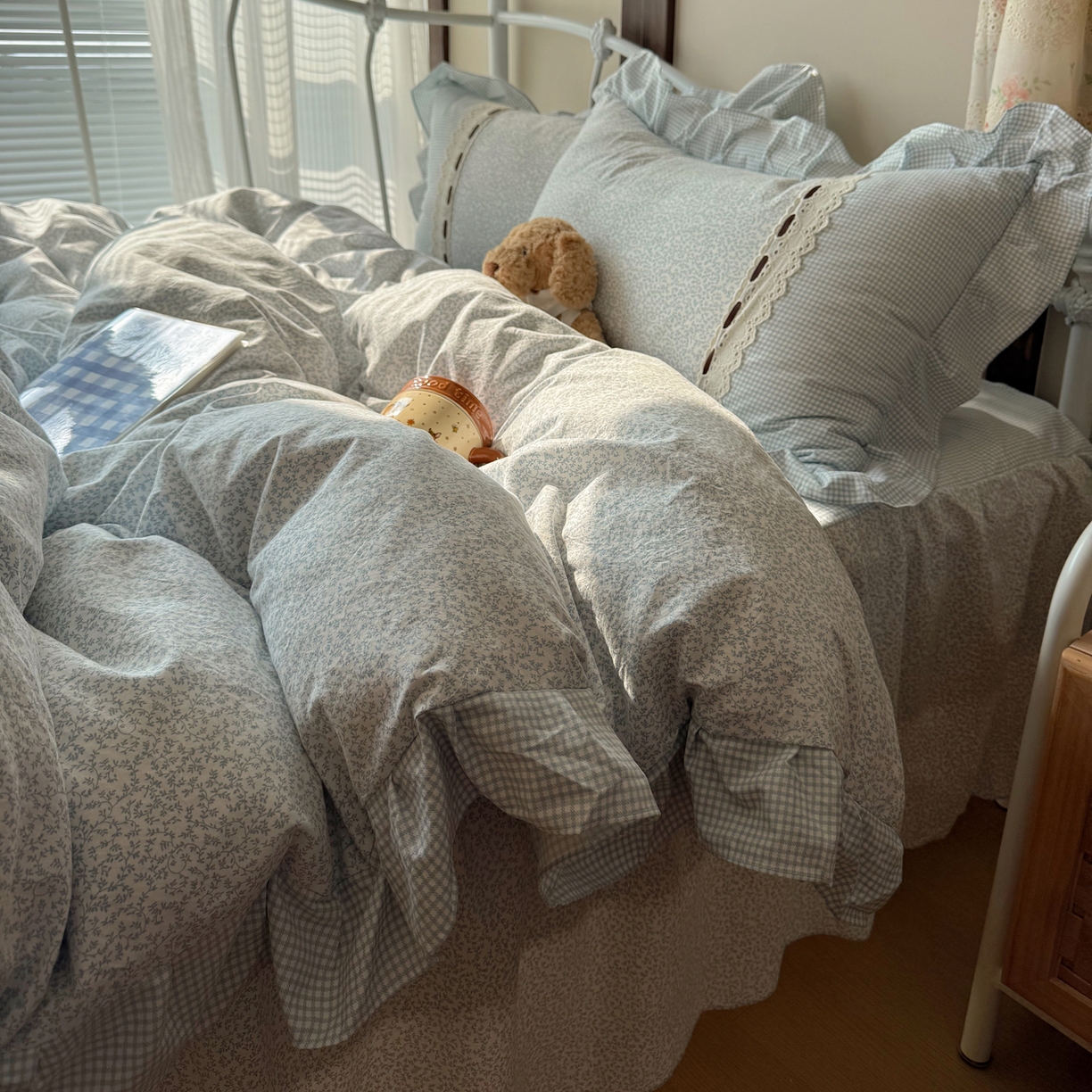 91家纺网 家纺一手货源 找家纺 韩都家居 2026春夏新款韩式小碎花水洗古棉花边四件套 秘境-兰