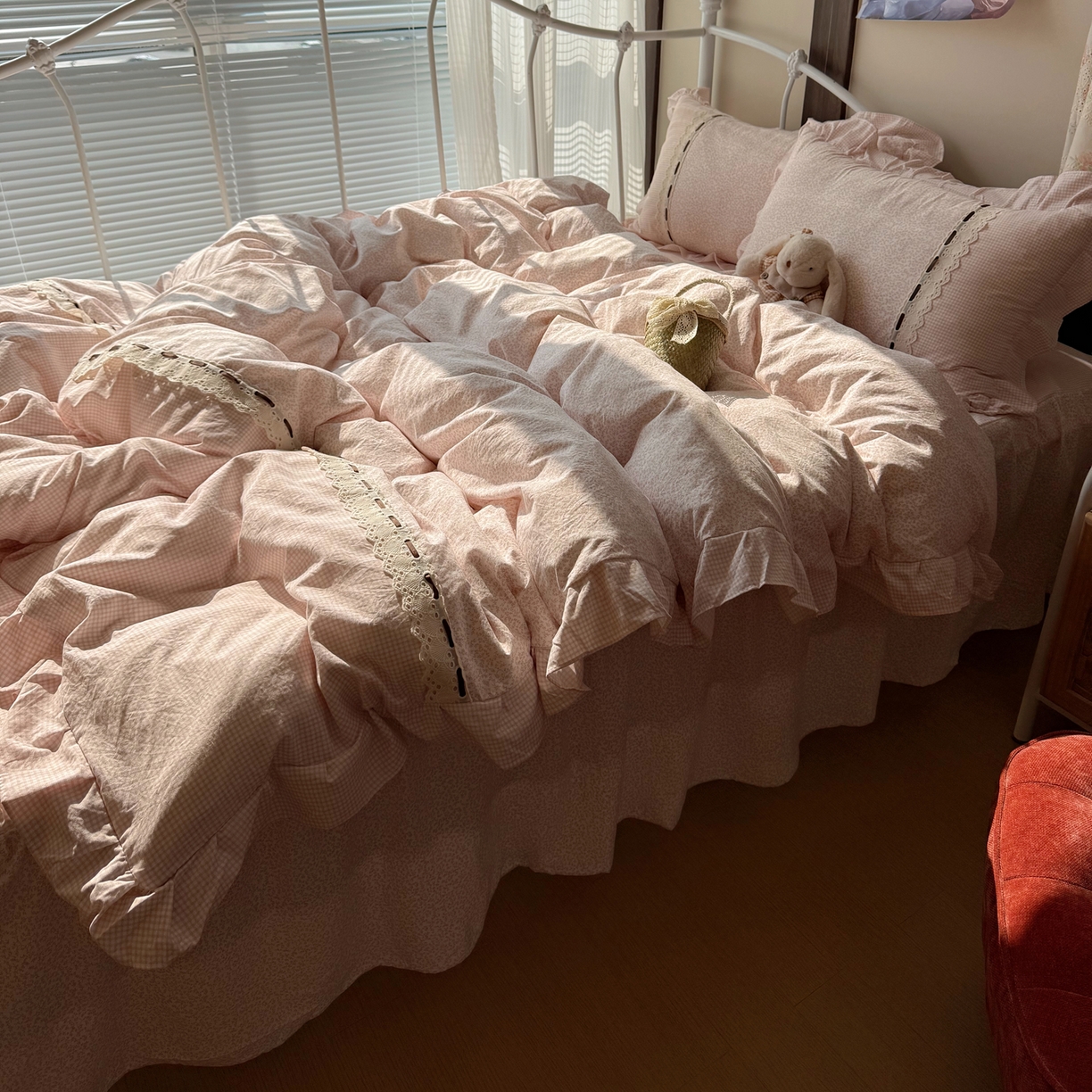 91家纺网 家纺一手货源 找家纺 韩都家居 2026春夏新款韩式小碎花水洗古棉花边四件套 秘境-玉