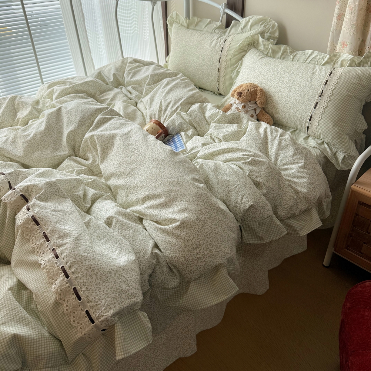 91家纺网 家纺一手货源 找家纺 韩都家居 2026春夏新款韩式小碎花水洗古棉花边四件套 秘境-青草绿