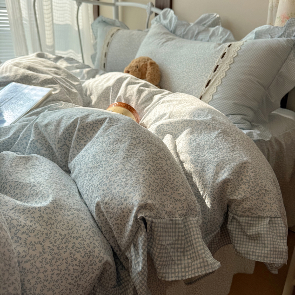 91家纺网 家纺一手货源 找家纺 韩都家居 2026春夏新款韩式小碎花水洗古棉花边四件套 秘境-兰