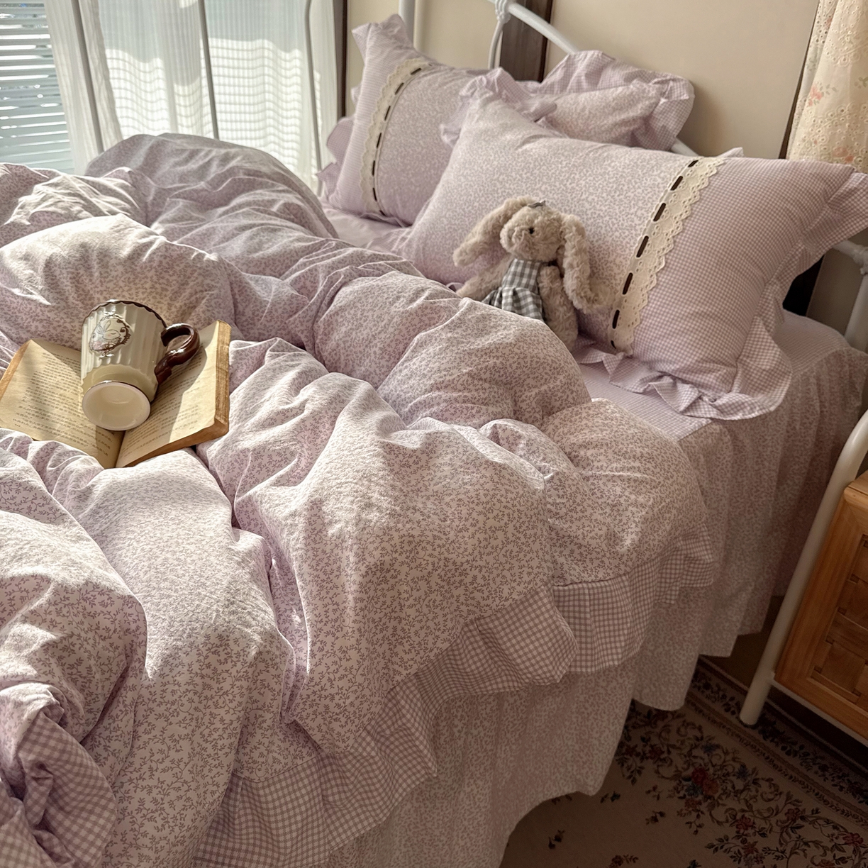 91家纺网 家纺一手货源 找家纺 韩都家居 2026春夏新款韩式小碎花水洗古棉花边四件套 秘境-紫