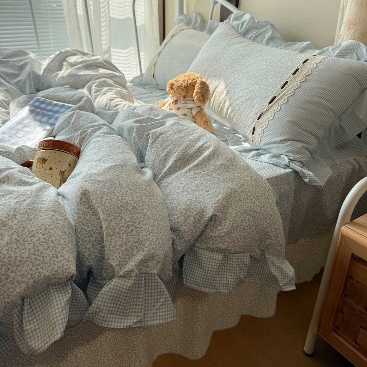 91家纺网 家纺一手货源 找家纺 韩都家居 2026春夏新款韩式小碎花水洗古棉花边四件套 秘境-兰