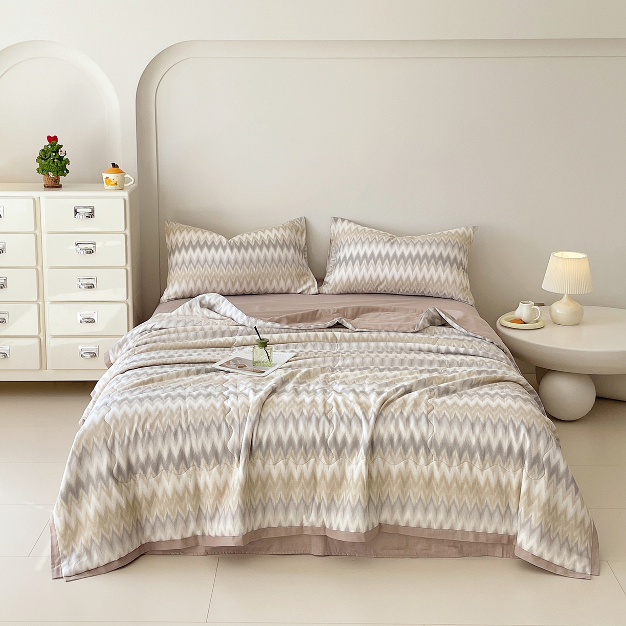 91家纺网 家纺一手货源 找家纺 （总）莱宁被业 2026新款A类全棉有氧双层纱印花大豆夏被