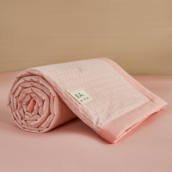 91家纺网 家纺一手货源 找家纺 鸣升家纺 2026新款全棉纯棉麦香提花系列大豆夏被夏凉被空调被 麦香提花条纹粉