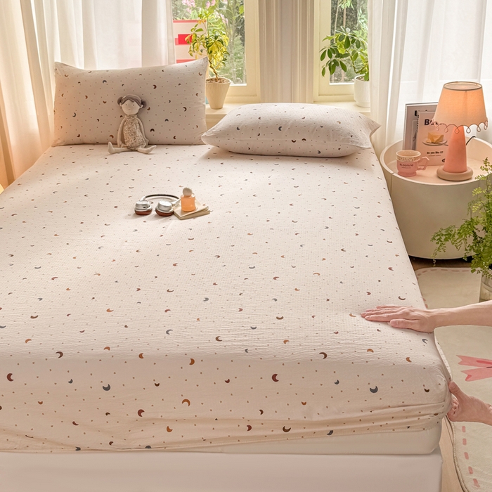 91家纺网 家纺一手货源 找家纺 丝芙妮家居 2026新款四季皱皱棉柔软透气不闷汗木棉床笠单件三件套-系列三 星月点点