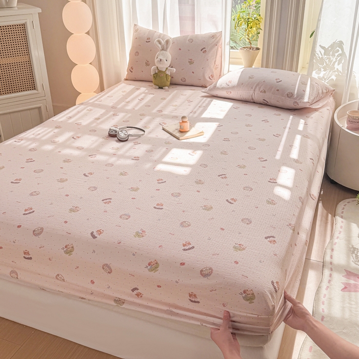 91家纺网 家纺一手货源 找家纺 丝芙妮家居 2026新款四季皱皱棉柔软透气不闷汗木棉床笠单件三件套-系列三 莓果冰淇淋