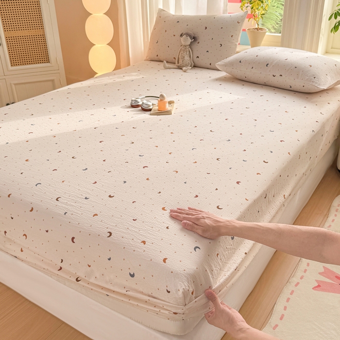 91家纺网 家纺一手货源 找家纺 丝芙妮家居 2026新款四季皱皱棉柔软透气不闷汗木棉床笠单件三件套-系列三 星月点点