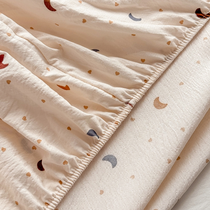 91家纺网 家纺一手货源 找家纺 丝芙妮家居 2026新款四季皱皱棉柔软透气不闷汗木棉床笠单件三件套-系列三 星月点点