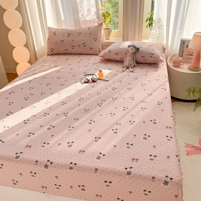 91家纺网 家纺一手货源 找家纺 丝芙妮家居 2026新款四季皱皱棉柔软透气不闷汗木棉床笠单件三件套-系列三 花枝狗狗