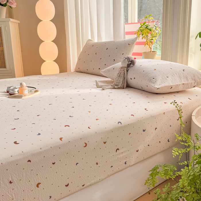 91家纺网 家纺一手货源 找家纺 丝芙妮家居 2026新款四季皱皱棉柔软透气不闷汗木棉床笠单件三件套-系列三 星月点点