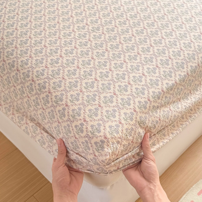 91家纺网 家纺一手货源 找家纺 丝芙妮家居 2026新款四季皱皱棉柔软透气不闷汗木棉床笠单件三件套-系列三 花清梦