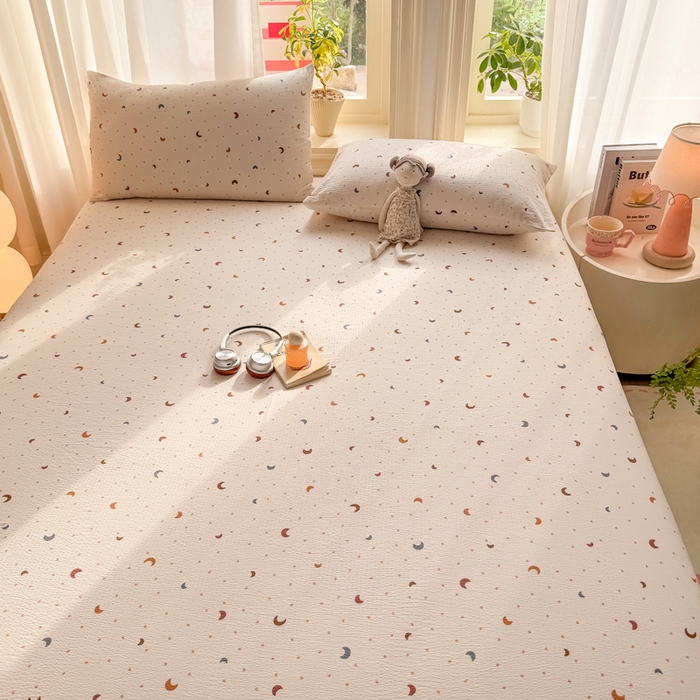 91家纺网 家纺一手货源 找家纺 丝芙妮家居 2026新款四季皱皱棉柔软透气不闷汗木棉床笠单件三件套-系列三 星月点点