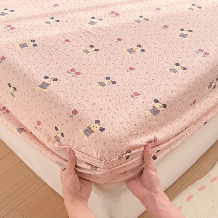 91家纺网 家纺一手货源 找家纺 丝芙妮家居 2026新款四季皱皱棉柔软透气不闷汗木棉床笠单件三件套-系列三 花枝狗狗