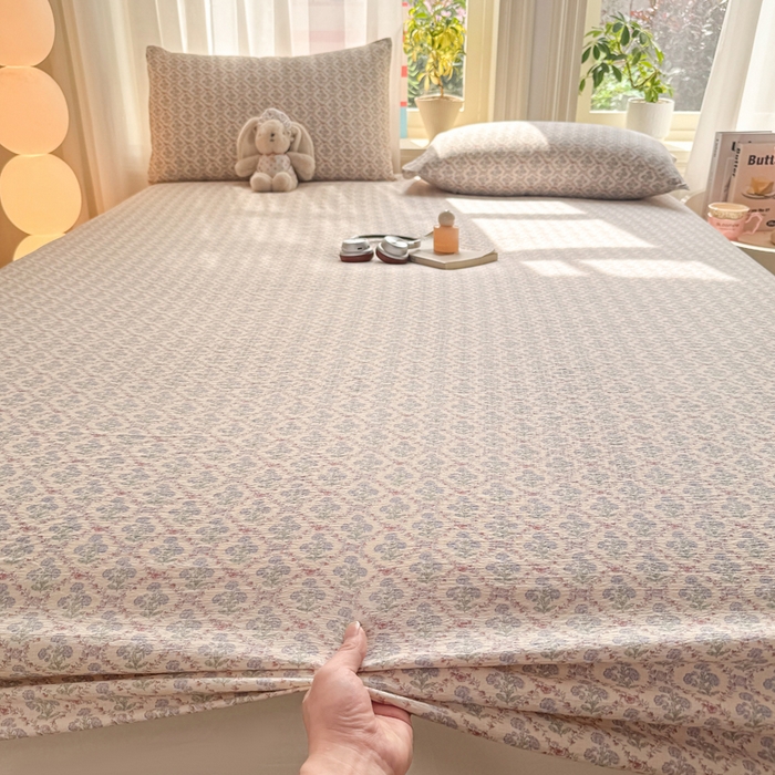 91家纺网 家纺一手货源 找家纺 丝芙妮家居 2026新款四季皱皱棉柔软透气不闷汗木棉床笠单件三件套-系列三 花清梦