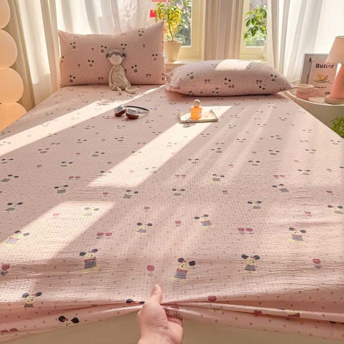 91家纺网 家纺一手货源 找家纺 丝芙妮家居 2026新款四季皱皱棉柔软透气不闷汗木棉床笠单件三件套-系列三 花枝狗狗