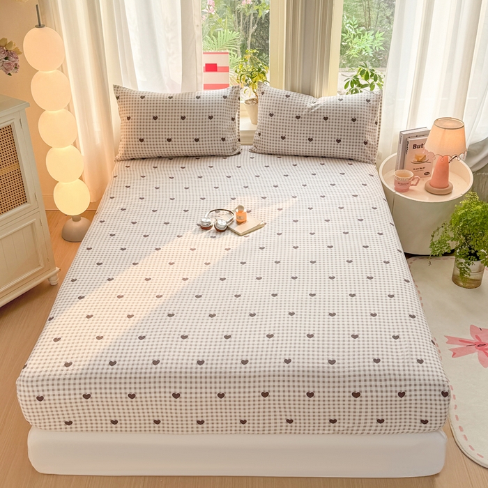 91家纺网 家纺一手货源 找家纺 丝芙妮家居 2026新款四季皱皱棉柔软透气不闷汗木棉床笠单件三件套-系列三 格纹爱心