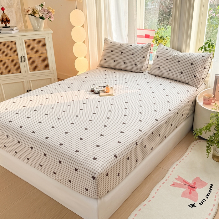 91家纺网 家纺一手货源 找家纺 丝芙妮家居 2026新款四季皱皱棉柔软透气不闷汗木棉床笠单件三件套-系列三 格纹爱心