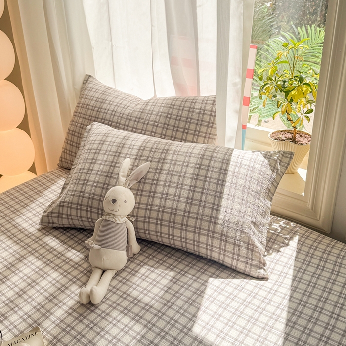 91家纺网 家纺一手货源 找家纺 丝芙妮家居 2026新款四季皱皱棉柔软透气不闷汗木棉床笠单件三件套-系列三 浅川织格