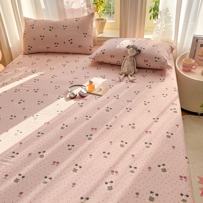 91家纺网 家纺一手货源 找家纺 丝芙妮家居 2026新款四季皱皱棉柔软透气不闷汗木棉床笠单件三件套-系列三 花枝狗狗