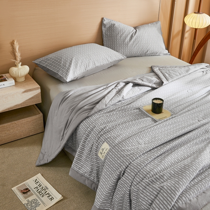 91家纺网 家纺一手货源 找家纺 鸣升家纺 2026新款全棉纯棉麦香提花系列大豆夏被夏凉被空调被 麦香提花条纹灰