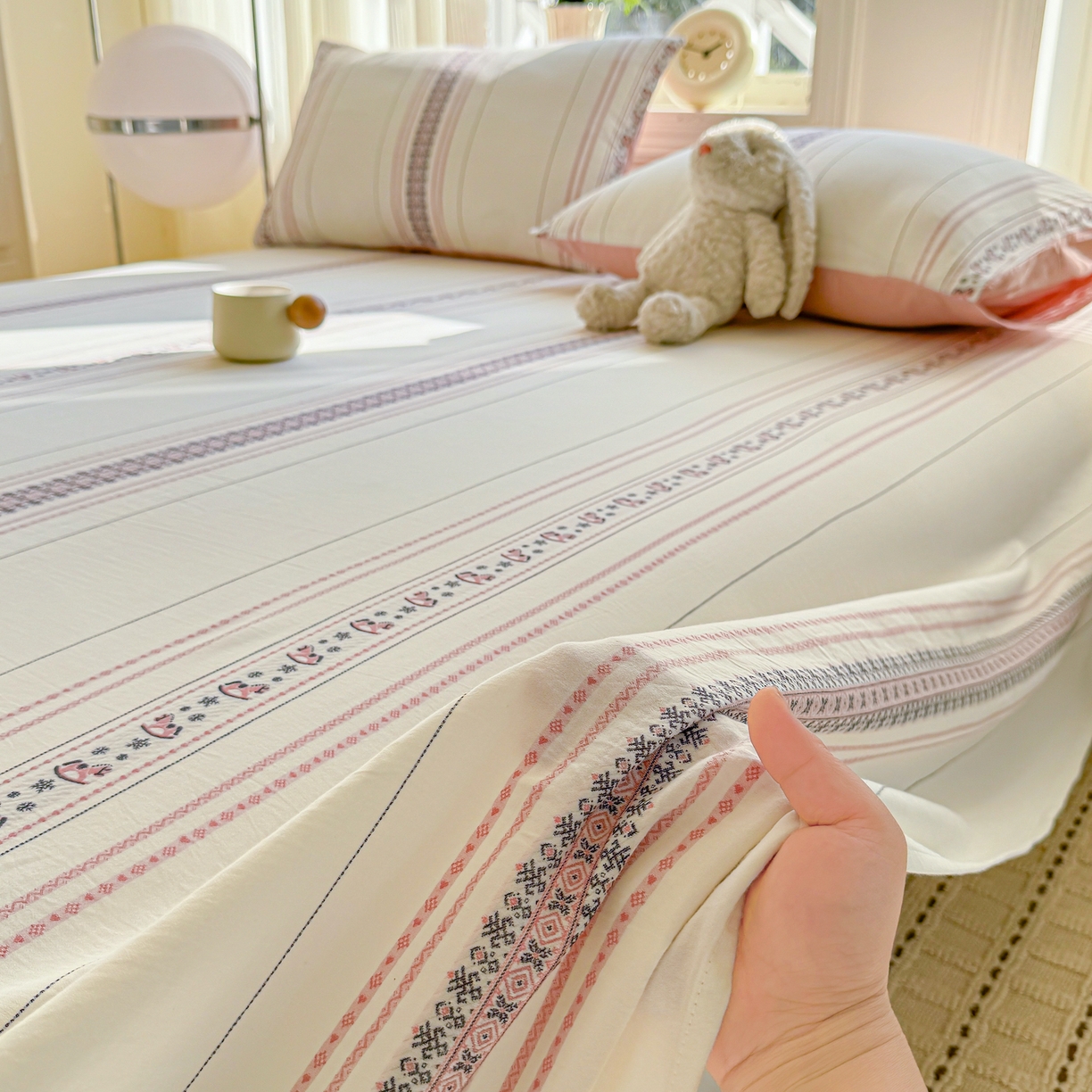 91家纺网 家纺一手货源 找家纺 灰鲸 2026新款全棉纯棉色织提花床单单床单床单单件 费尔岛小马-粉