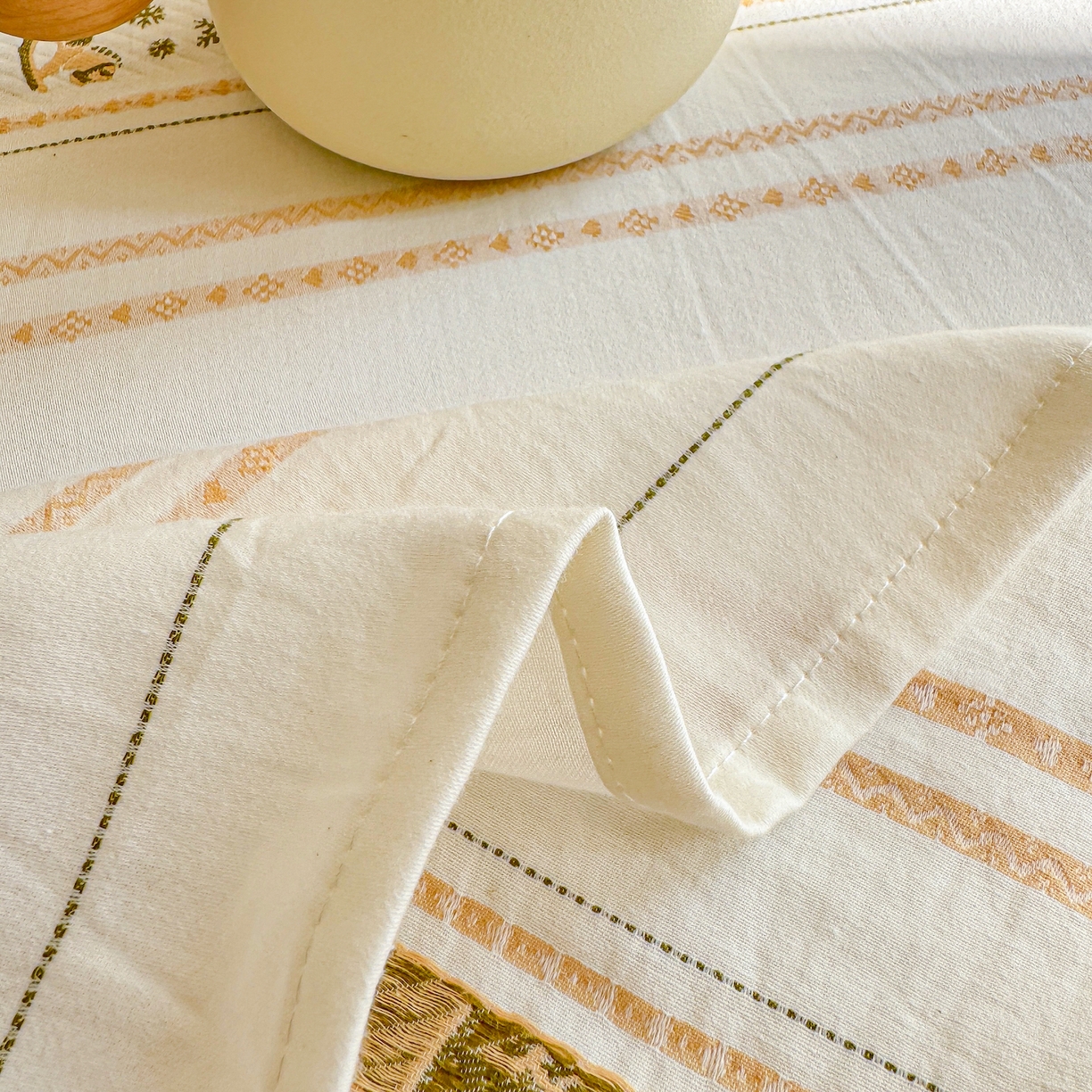 91家纺网 家纺一手货源 找家纺 灰鲸 2026新款全棉纯棉色织提花床单单床单床单单件 费尔岛小马-黄