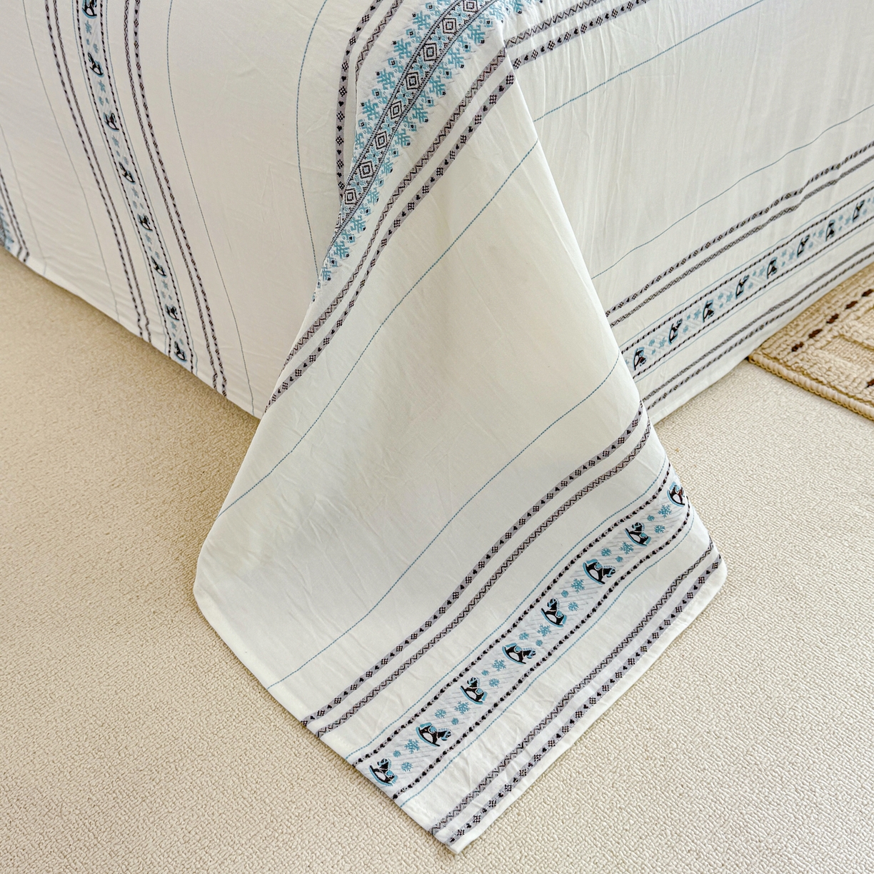 91家纺网 家纺一手货源 找家纺 灰鲸 2026新款全棉纯棉色织提花床单单床单床单单件 费尔岛小马-蓝