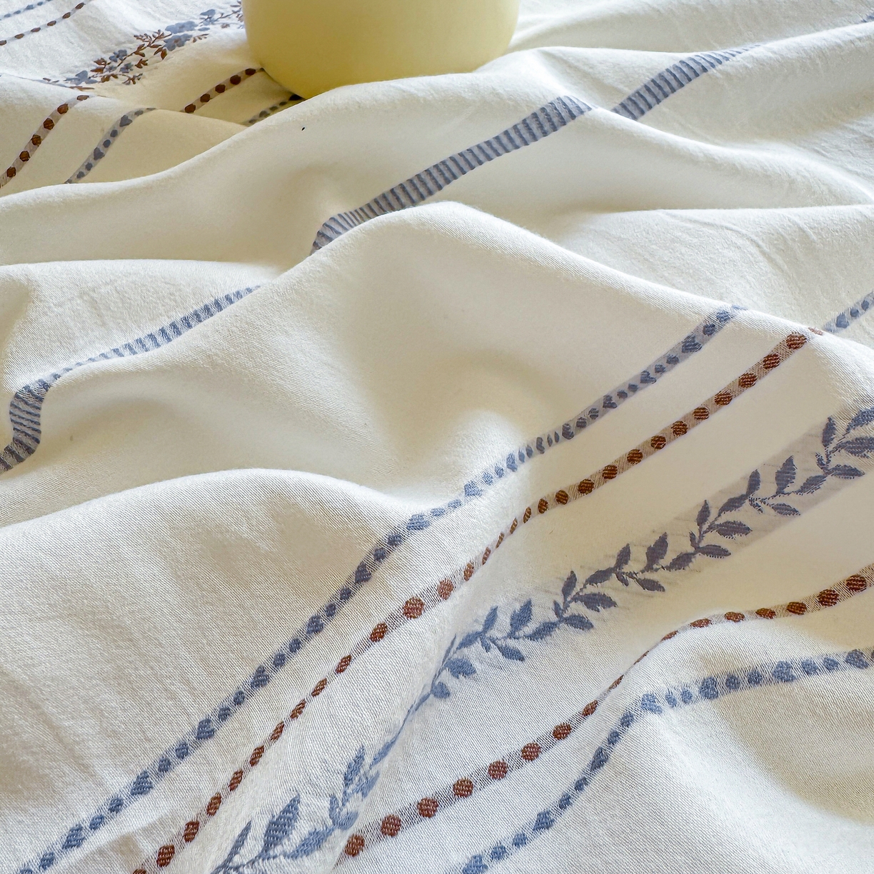 91家纺网 家纺一手货源 找家纺 灰鲸 2026新款全棉纯棉色织提花床单单床单床单单件 罗兰-蓝