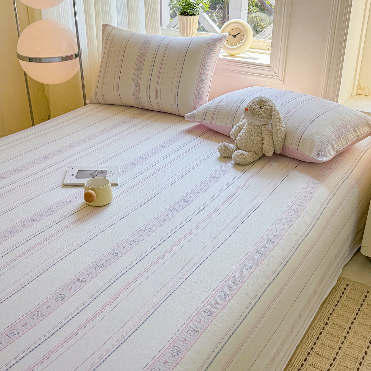 91家纺网 家纺一手货源 找家纺 灰鲸 2026新款全棉纯棉色织提花床单单床单床单单件 线条小狗-粉