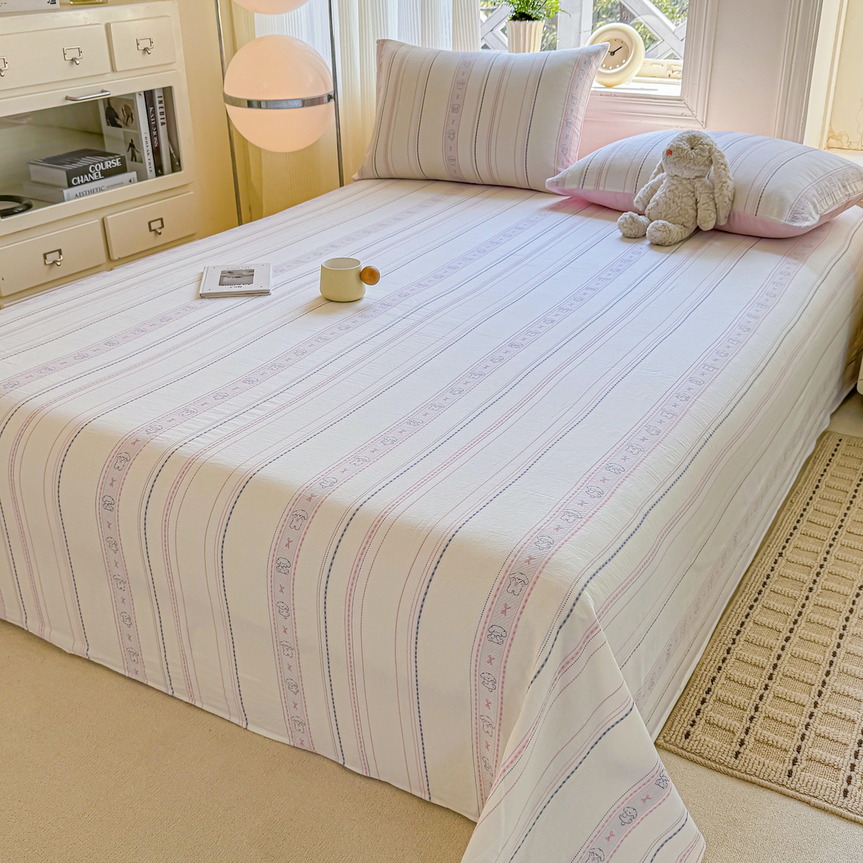 91家纺网 家纺一手货源 找家纺 灰鲸 2026新款全棉纯棉色织提花床单单床单床单单件 线条小狗-粉